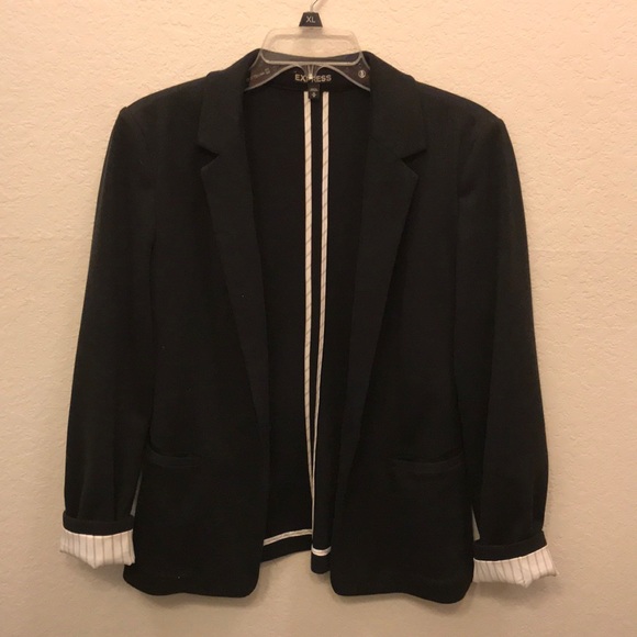 Classic Black Blazer - Picture 3 of 5